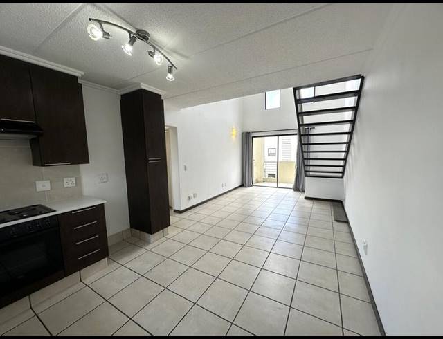 1 BEDROOM APARTMENT FOR SALE IN BRYANSTON